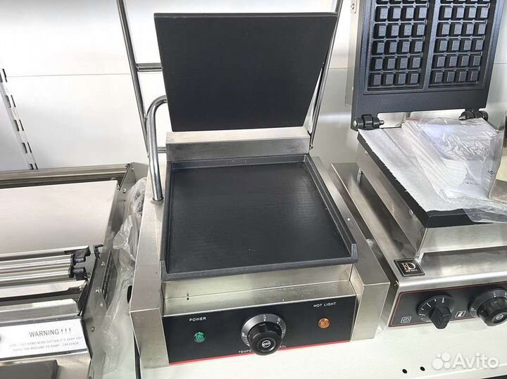 Гриль контактный XWD-811B CN