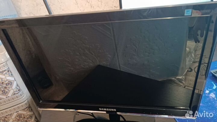 Монитор Samsung SyncMaster P2050