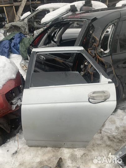 Дверь задняя priora