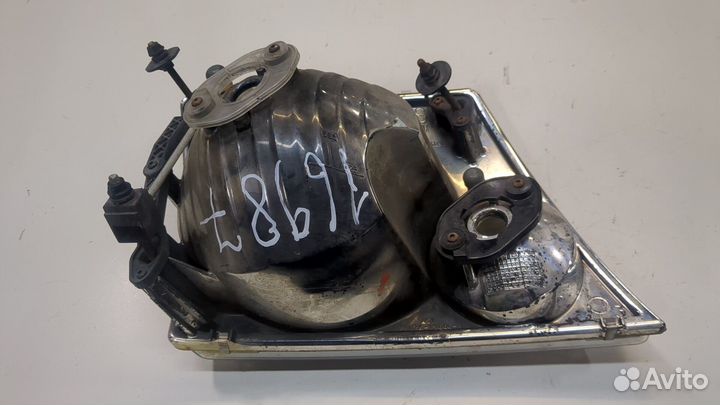 Фара (передняя) Ford Explorer, 2005