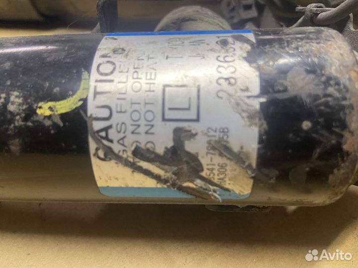 Лексус NX. Амортизатор задний. 4854178012