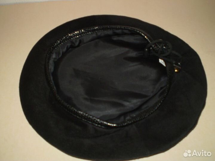Берет кожаный утепленный женский