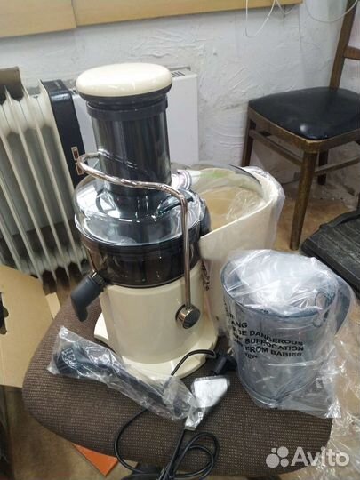 Соковыжималка Bork S511