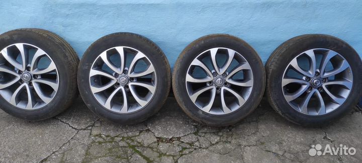 Литые диски r17 5x114 3 с резиной бу