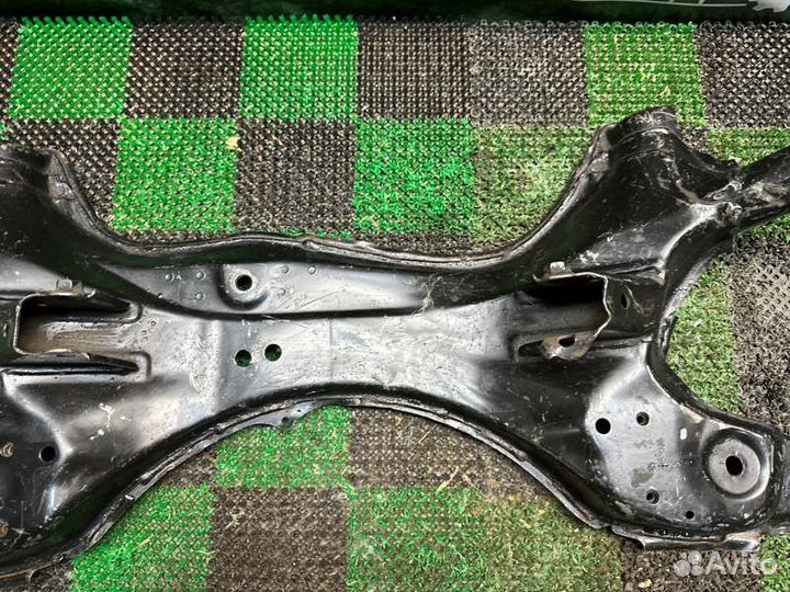 Подрамник передний Toyota Rav 4 20 2000-2005