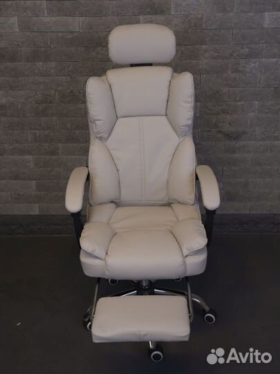 Офисное кресло (геймерское). Кресло для директора