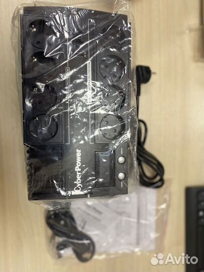 Источник бесперебойного питания CyberPower