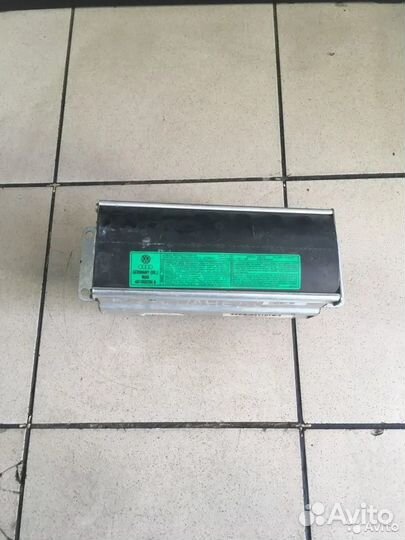 Подушка безопасности в торпедо audi А6 С5