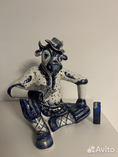 Гжель графин (штоф бык с позолотой)