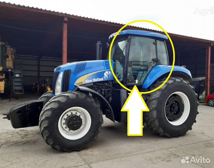Стекло дверное левое New Holland T 8010 / 8040