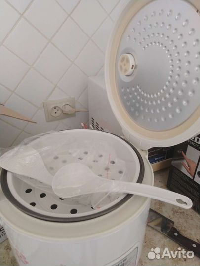 Мультиварка новая