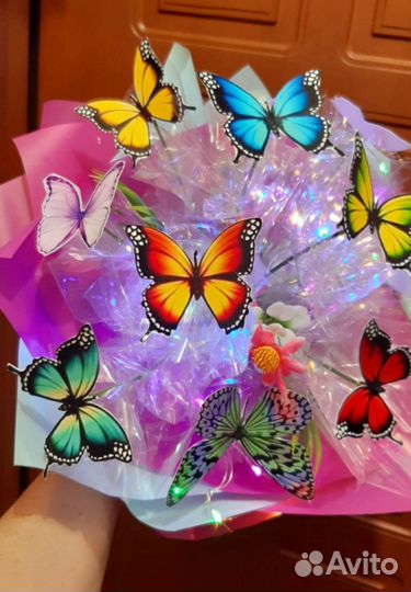 Букет светящийся из бабочек