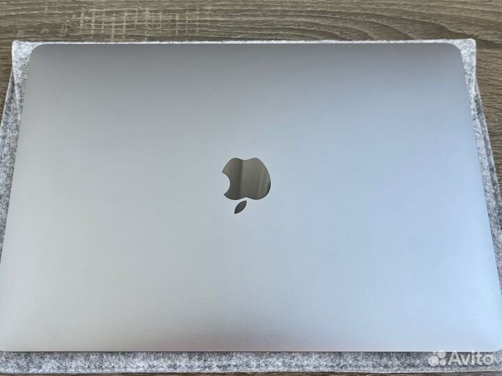 Apple Macbook pro 13 2020 m1 16gb 256gb