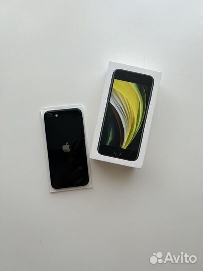 iPhone SE, 64 ГБ