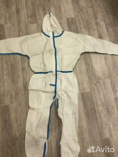 Защитный костюм
