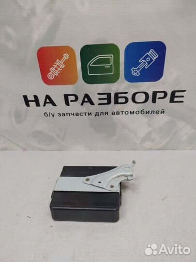Блок управления полным приводом Toyota Land