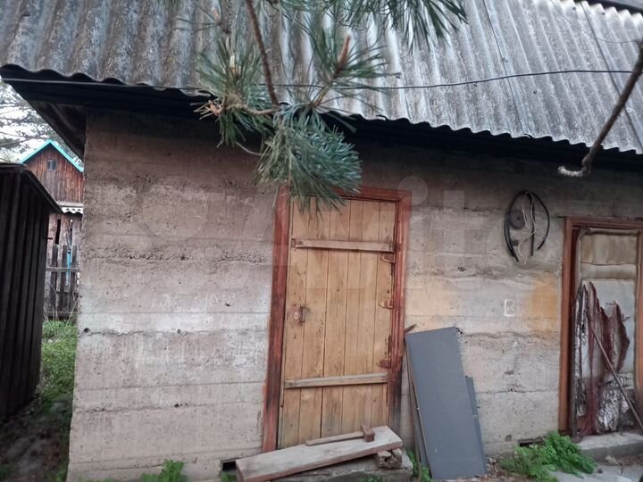 Дом 46,6 м² на участке 9,69 га