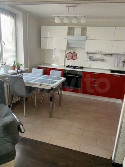 3-к. квартира, 68 м², 2/5 эт.