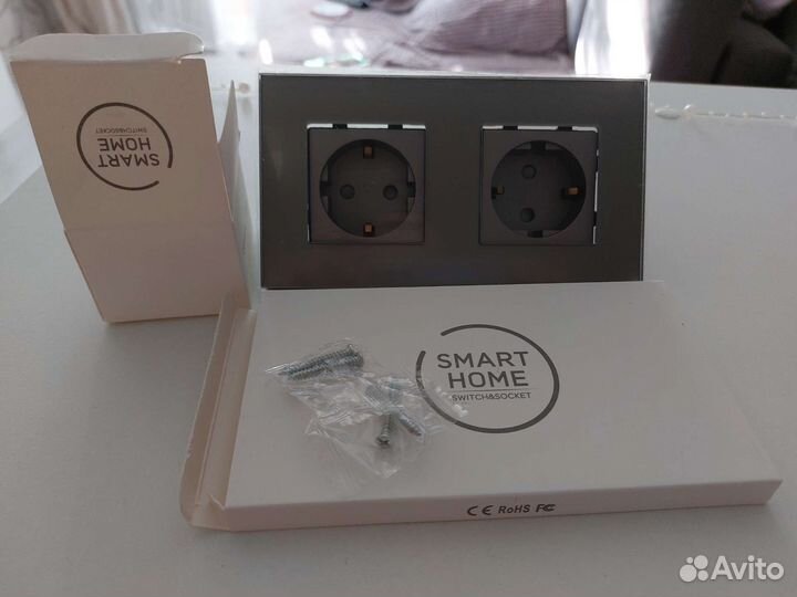 Новая розетка двойная,рамка из закаленного стекла