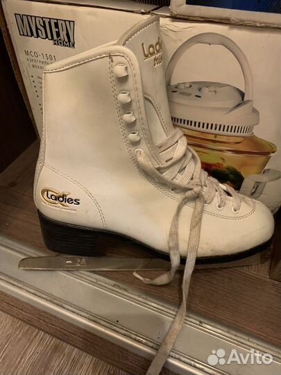 Коньки женские