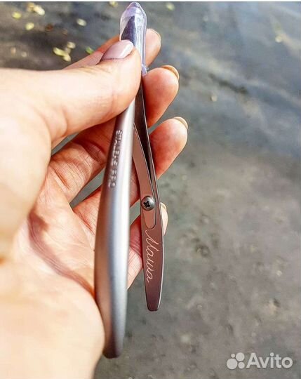 Заточка маникюрного инструмента у нас в офисе