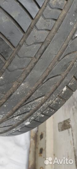 Bridgestone Dueler H/P Sport 255/50 R19