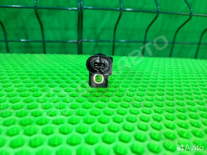 Датчик положения коленвала Mercedes-Benz E W211