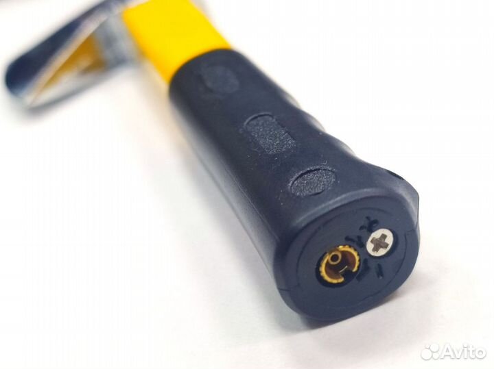 Зажигалка в виде топора