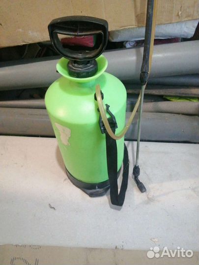 Опрыскиватель садовый ручной