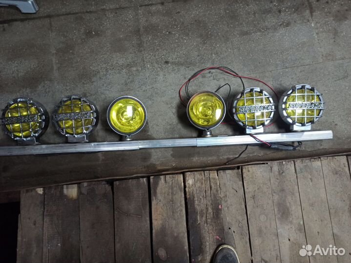 Блок галогенных фар на крышу