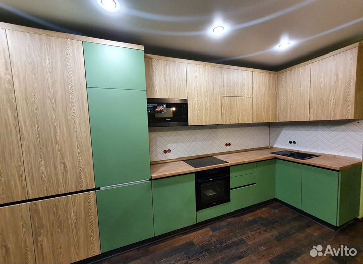 Кухня в потолок на заказ в Ялте