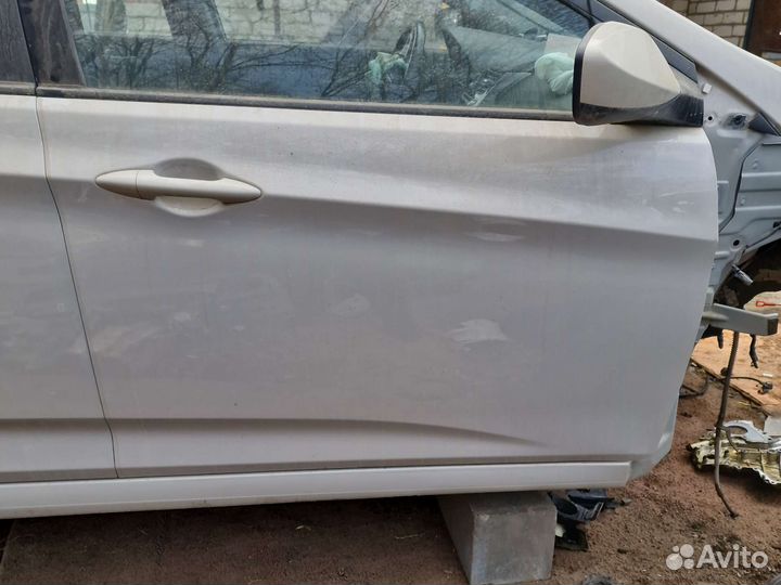 Дверь передняя правая Solaris 1
