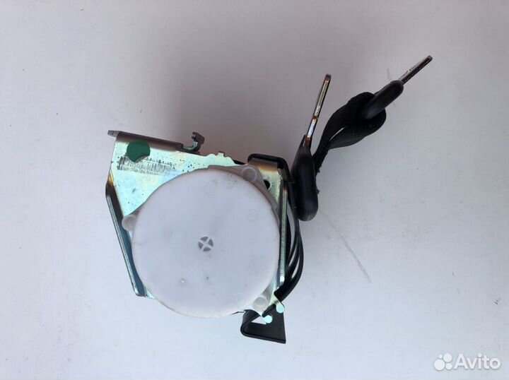 Задний центральный ремень безопастности бмв ф10