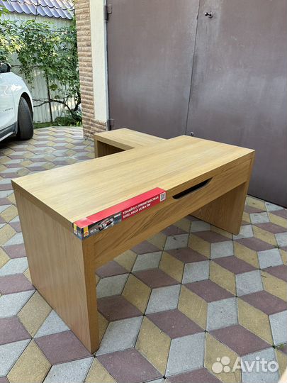 Рабочий стол IKEA