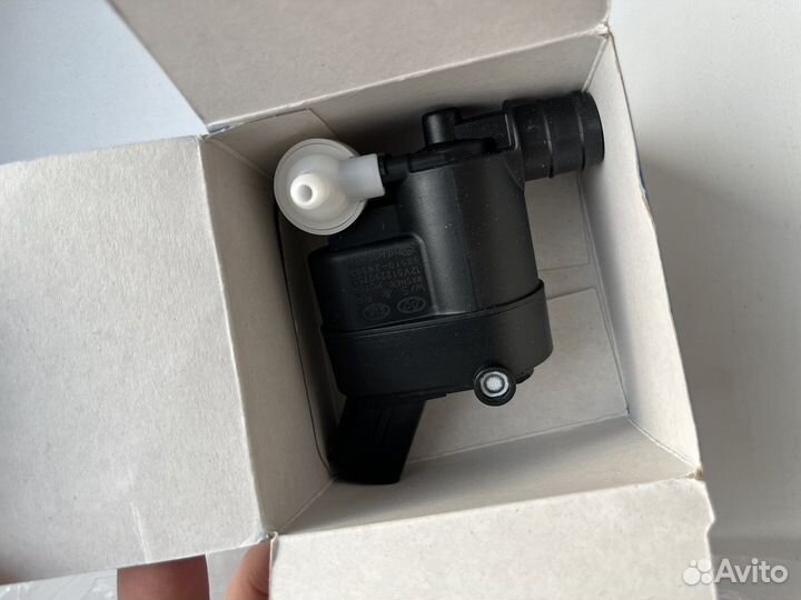 Насос стеклоомывателя 985102W500 kia ceed CD