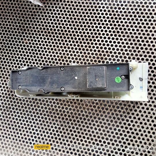 Блок управления стеклоподъемниками Geely Emgrand