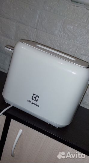 Тостер Electrolux eat3330
