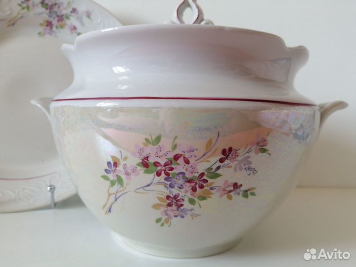 Супница и блюдо