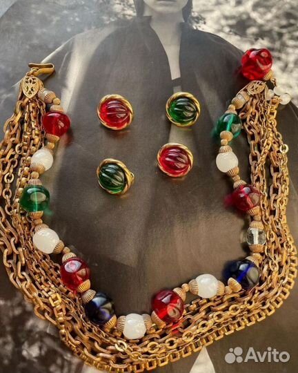 Винтаж в отличном состоянии.Зелёные клип.проданы