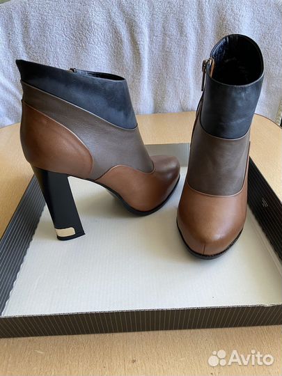 Ботинки женские