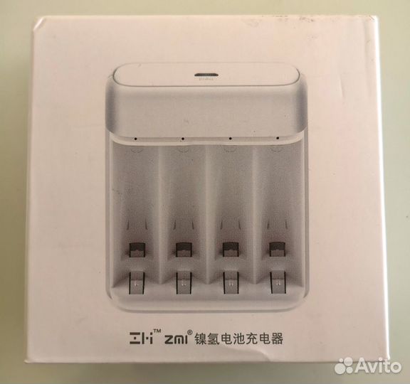 Зарядное устройство Xiaomi ZMI с аккумуляторами