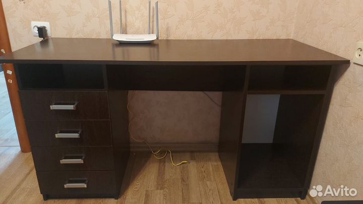 Письменный стол