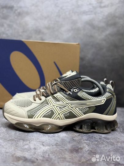 Кроссовки asics