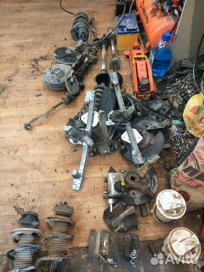 Стеклоподьемник электро передний правый Рено Логан