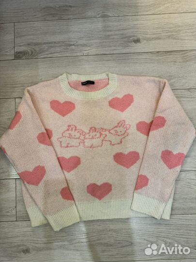 Свитер женский