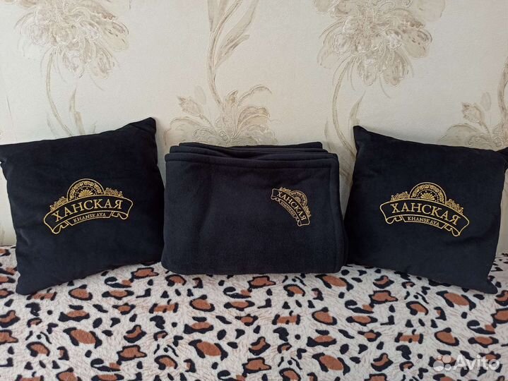 Комплект 2 подушки и покрывало