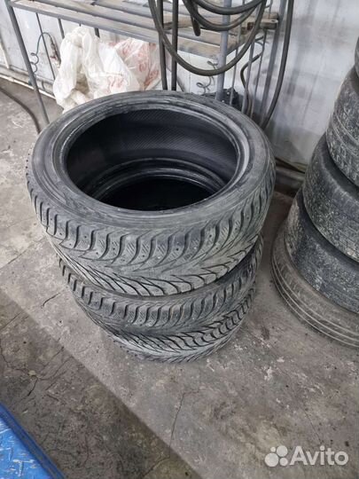 Yokohama Ice Guard IG50 235/45 R17 97T