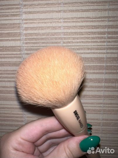 Кисть для макияжа deco. naked
