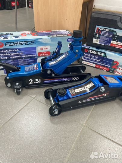 Домкрат подкатной 2.5т