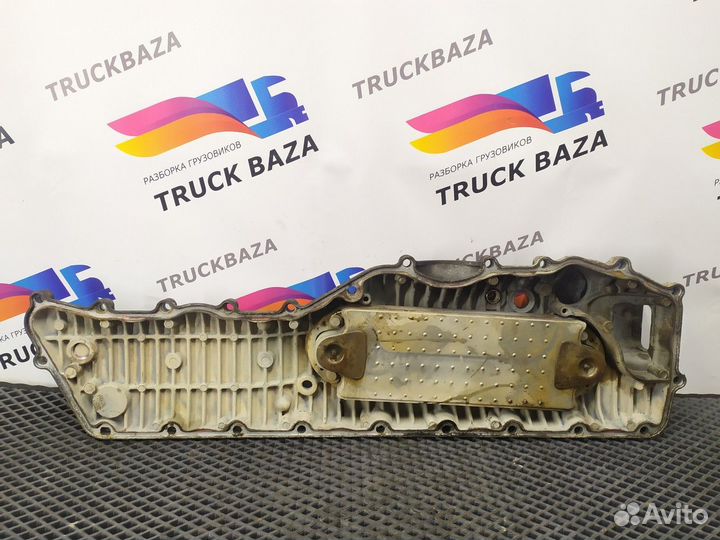 21112051 Крышка масляного радиатора